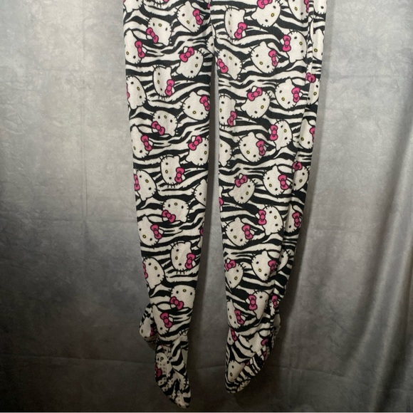 Sanrio Hello Kitty One Piece L Footie Pajamas Costume Black & White PJs - Picture 7 of 13